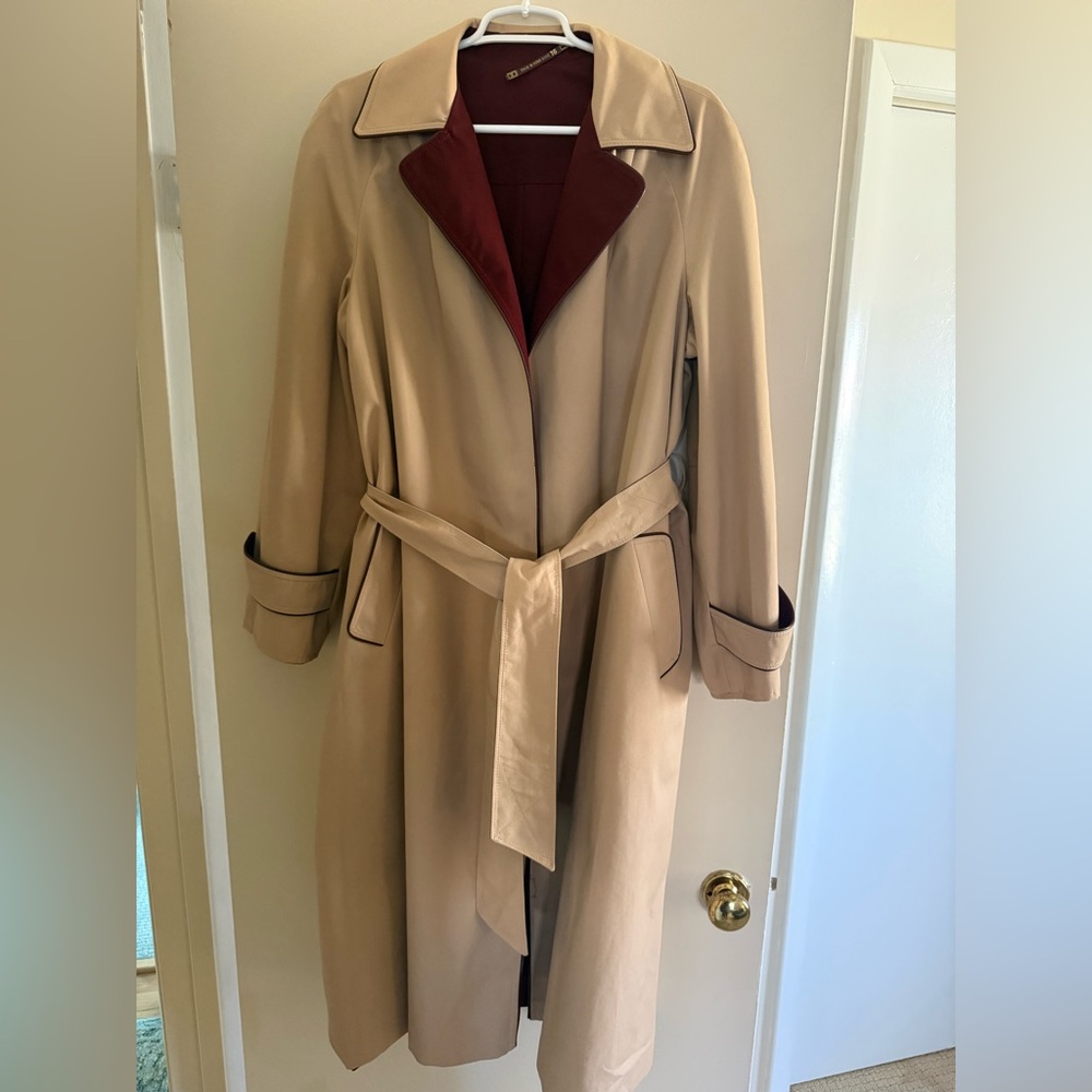 Fully Reversible Aigner Trench Coat Size 16